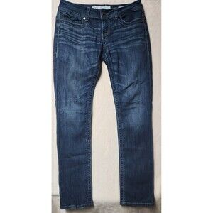 BKE Culture Women's  Size 4/27r  27x 31  1/2  Straight Jeans.